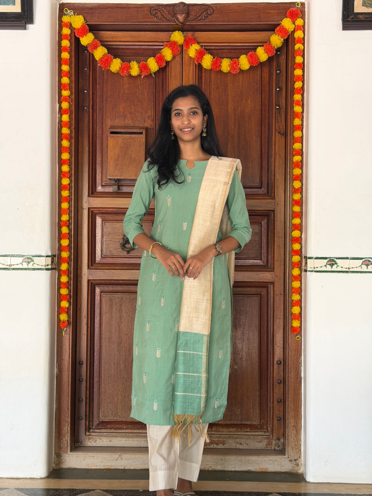 Pavazham