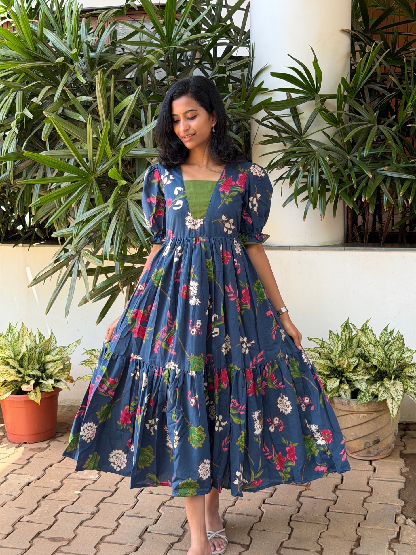 AAZHI FLORAL